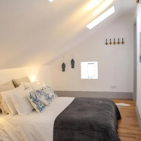 Sao Bento Stylish Cozy With Ac Balcony ליסבון
